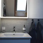 The Building 6 Loft * Шпиц